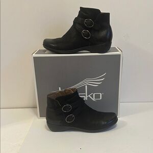 Dansko Black Leather Ankle Booties Women’s Size 38, 7.5-8 US